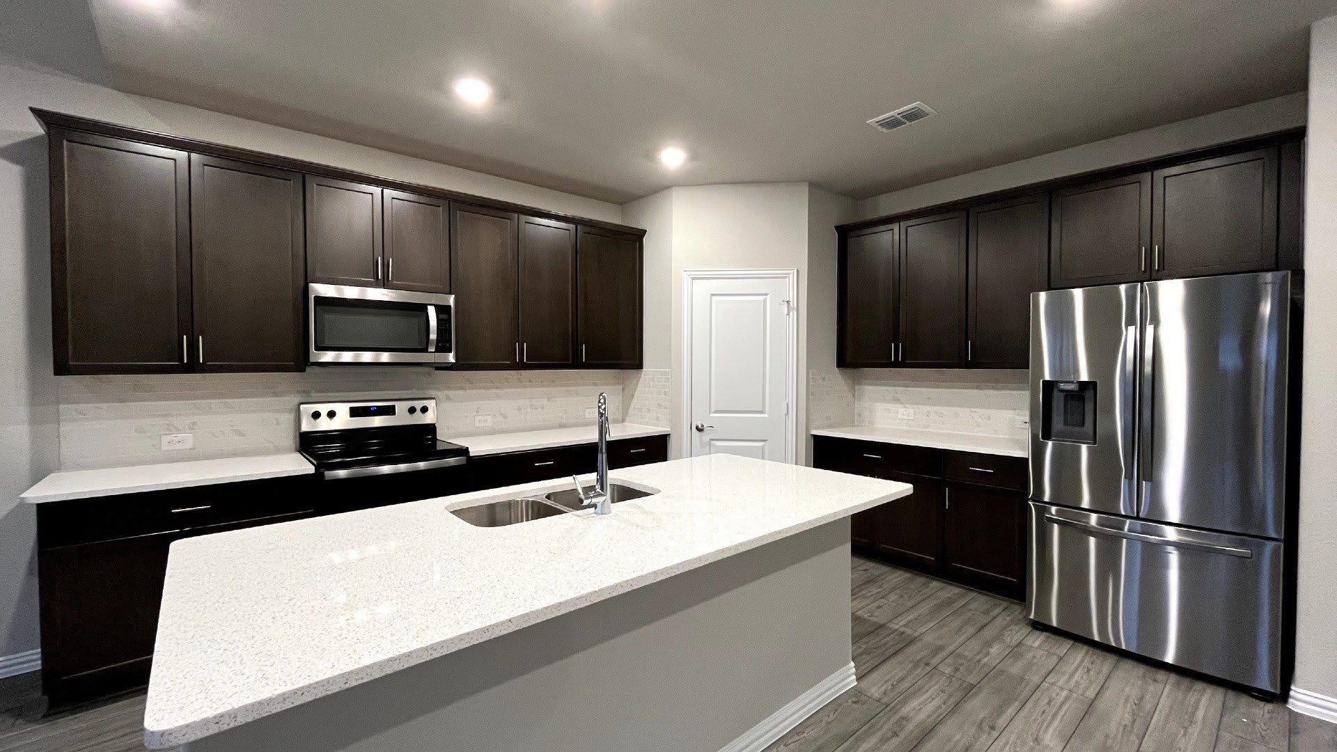 1608 Lannon Lane – photo 3