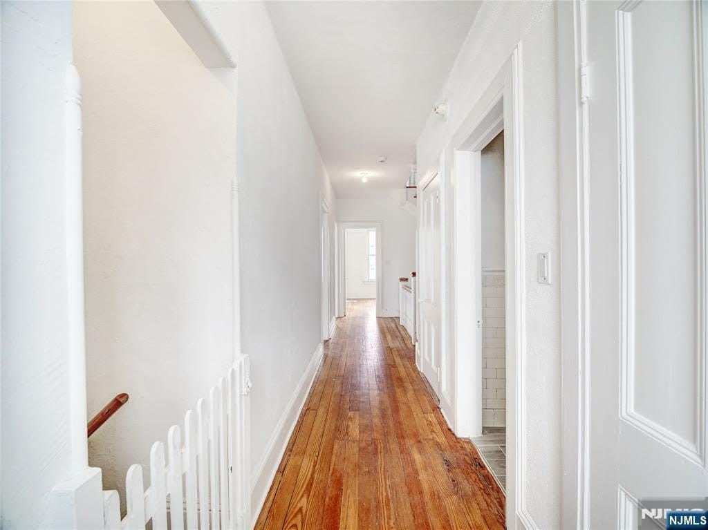 444 Broad – photo 4