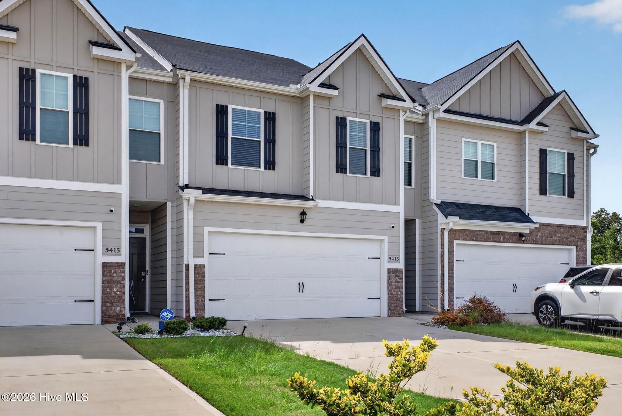 5413 Thrasher Lane – photo 2