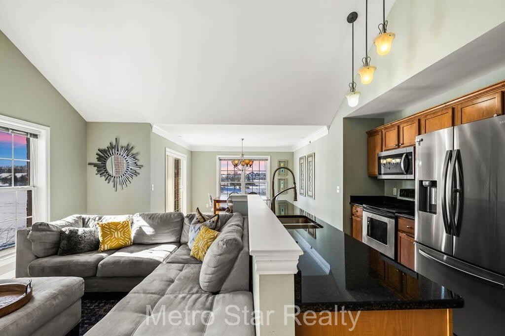 120 N village way – photo 5
