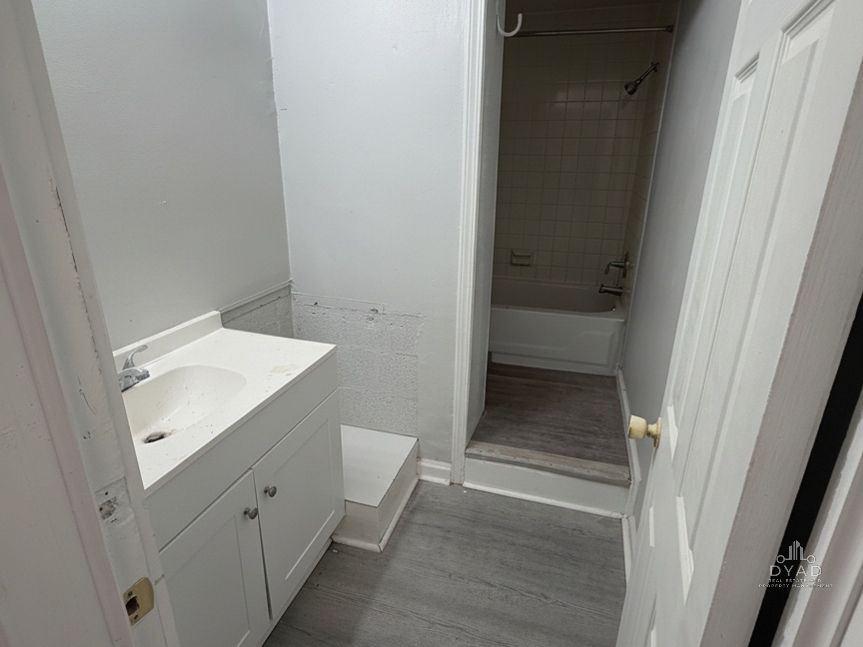 615 East Court Street – photo 5