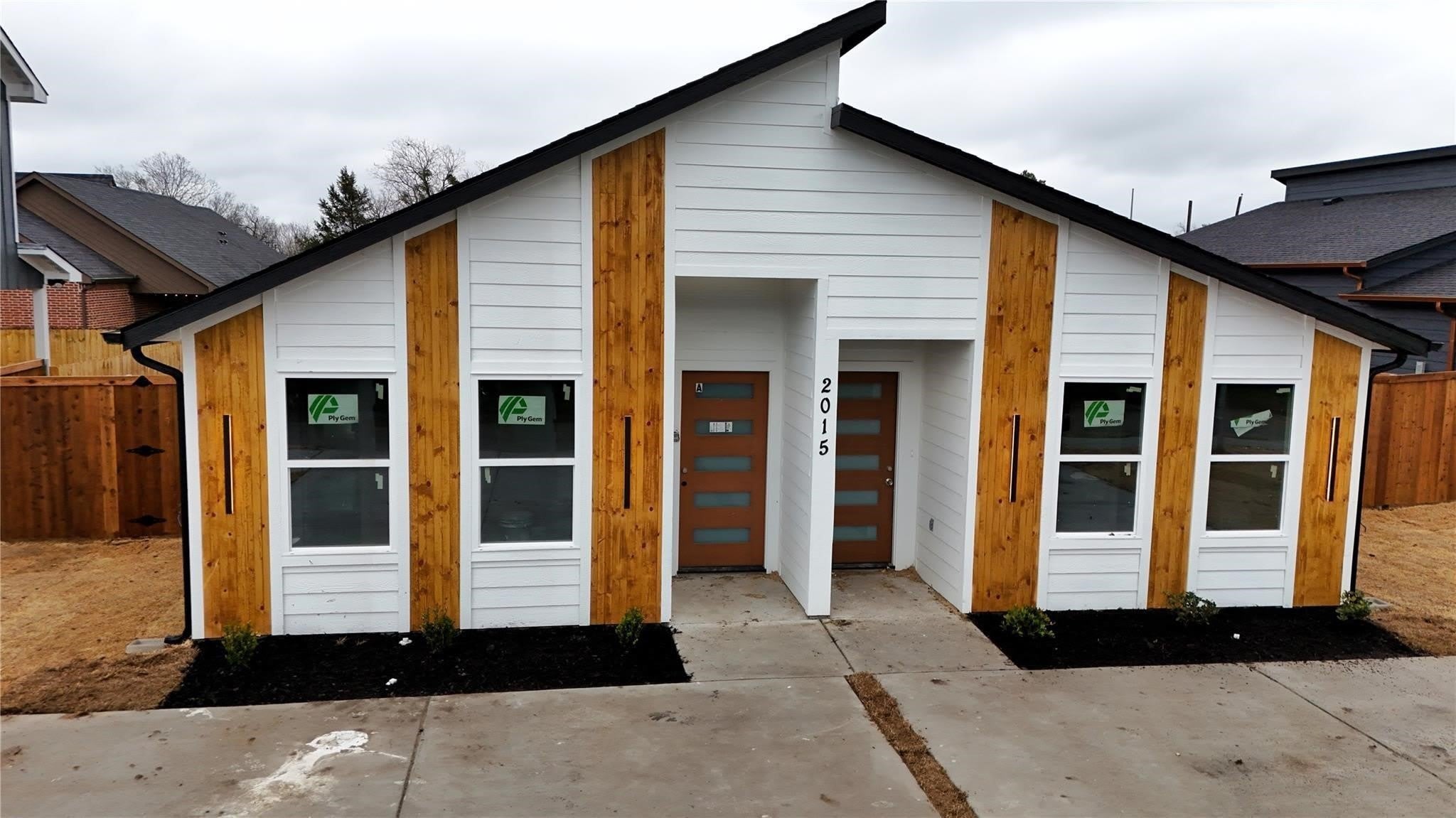 2015 Stuart Street – photo 1