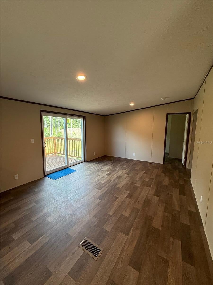 4246 La Salle Avenue – photo 5