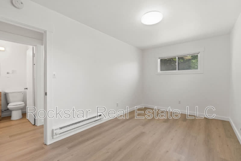 11725 East Alki Avenue – photo 3