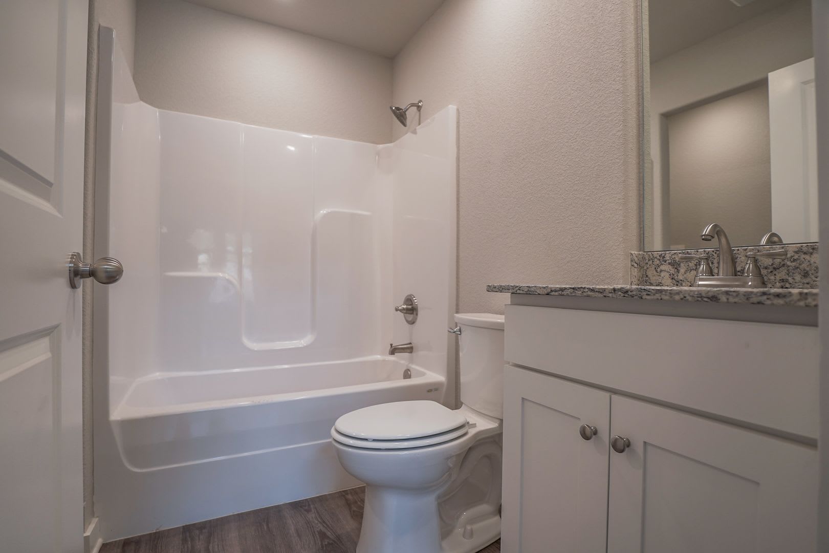 Cozy 2 bedroom 2 bath home! – photo 4