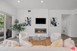 5114 Cahuenga Boulevard – photo 4