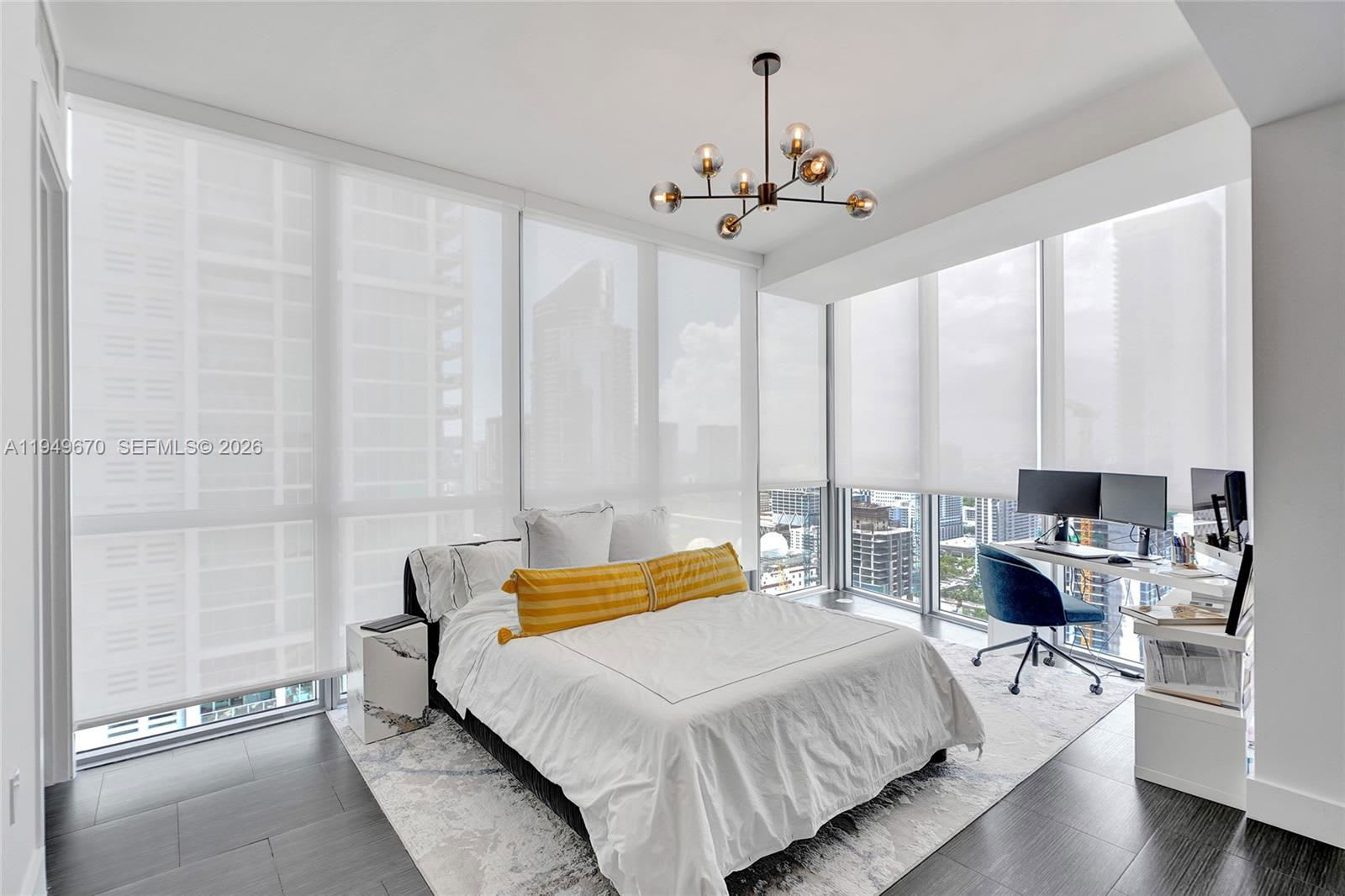 1100 Biscayne Boulevard – photo 3