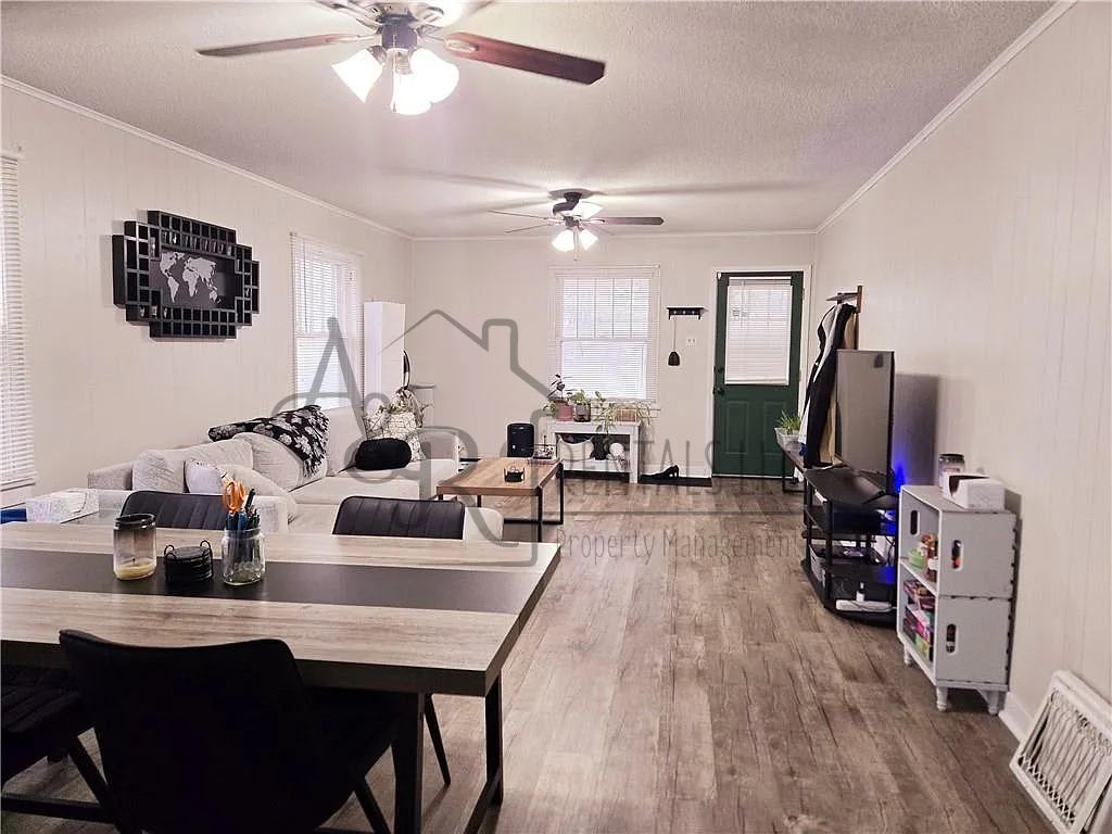 917 East Washington Street – photo 3