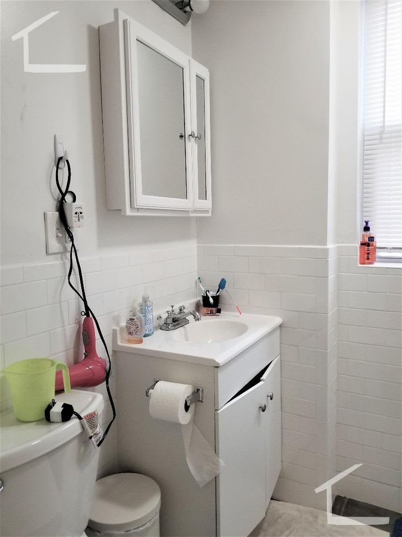 Great 4 Bedroom located close to BU Available 09/01/26 – photo 3