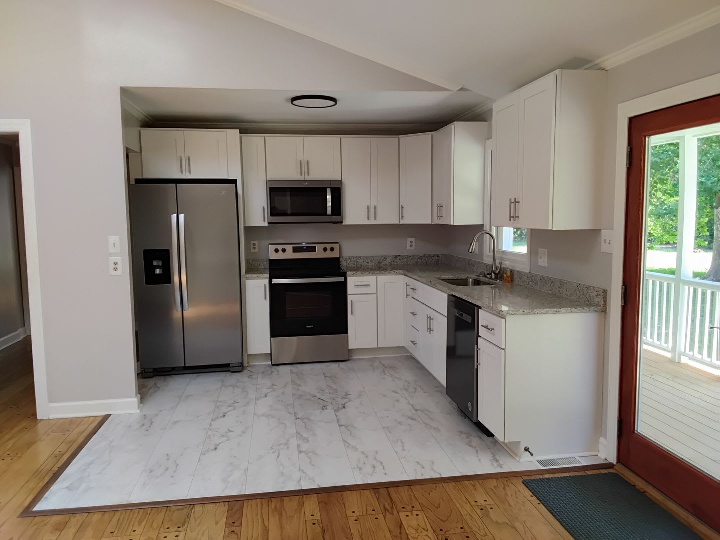 Newport Home On Big Lot – photo 5