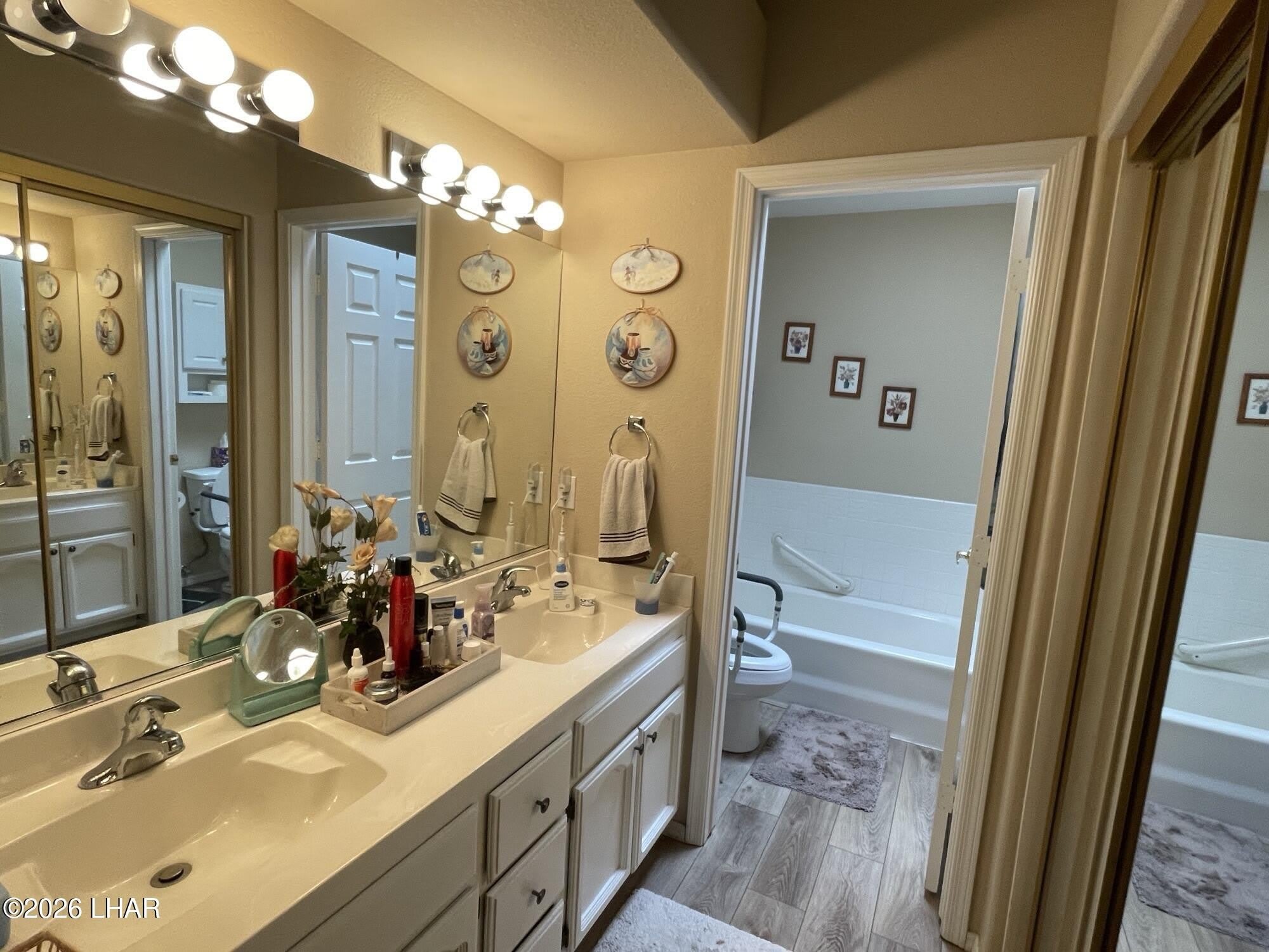470 Acoma Blvd S – photo 5