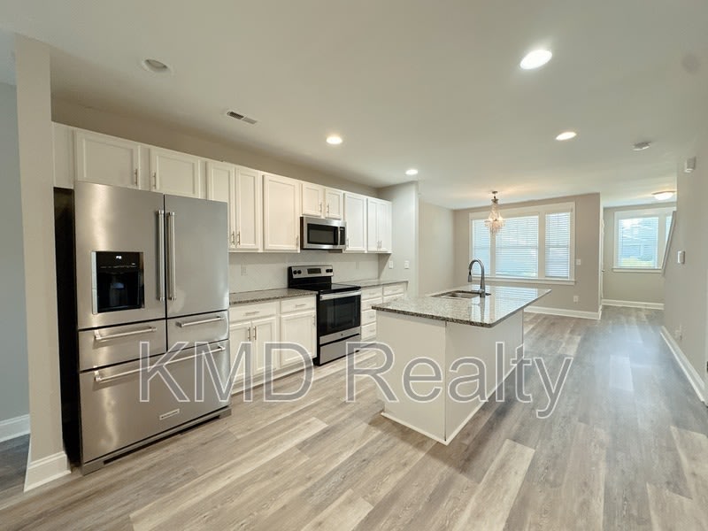 807 Mcarthur Avenue – photo 4