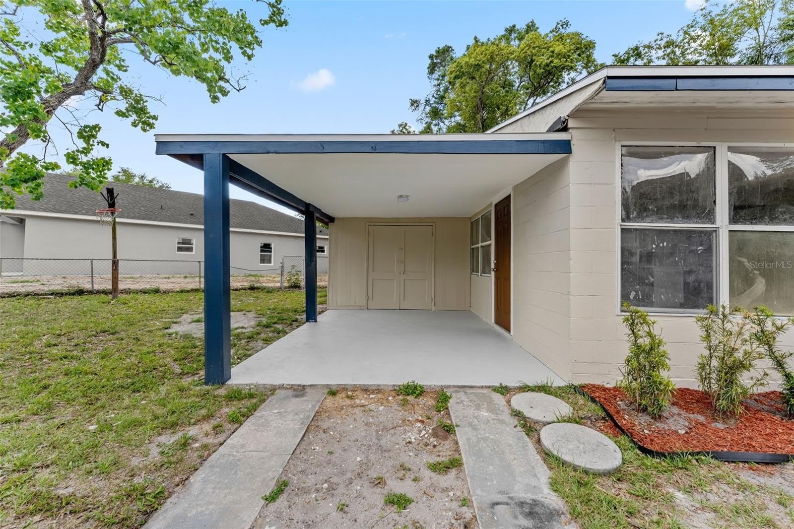 1218 CRESCENT Street – photo 3