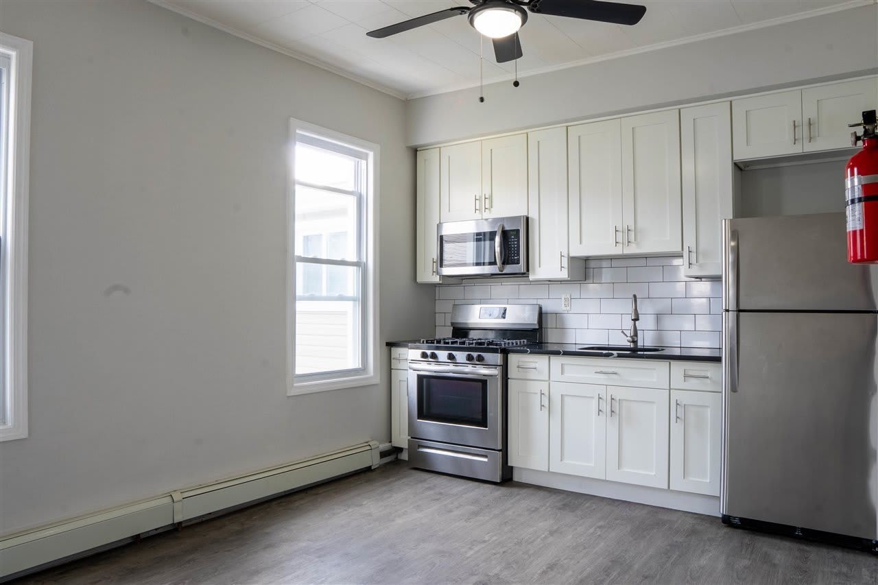 426 13TH ST – photo 2