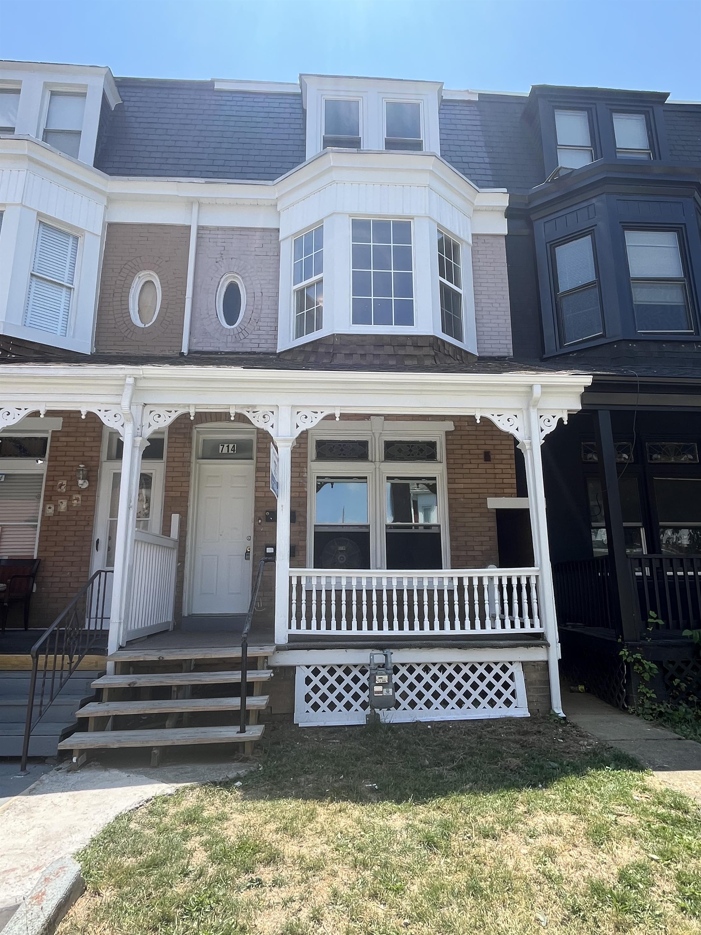 714 West Poplar Street – photo 1