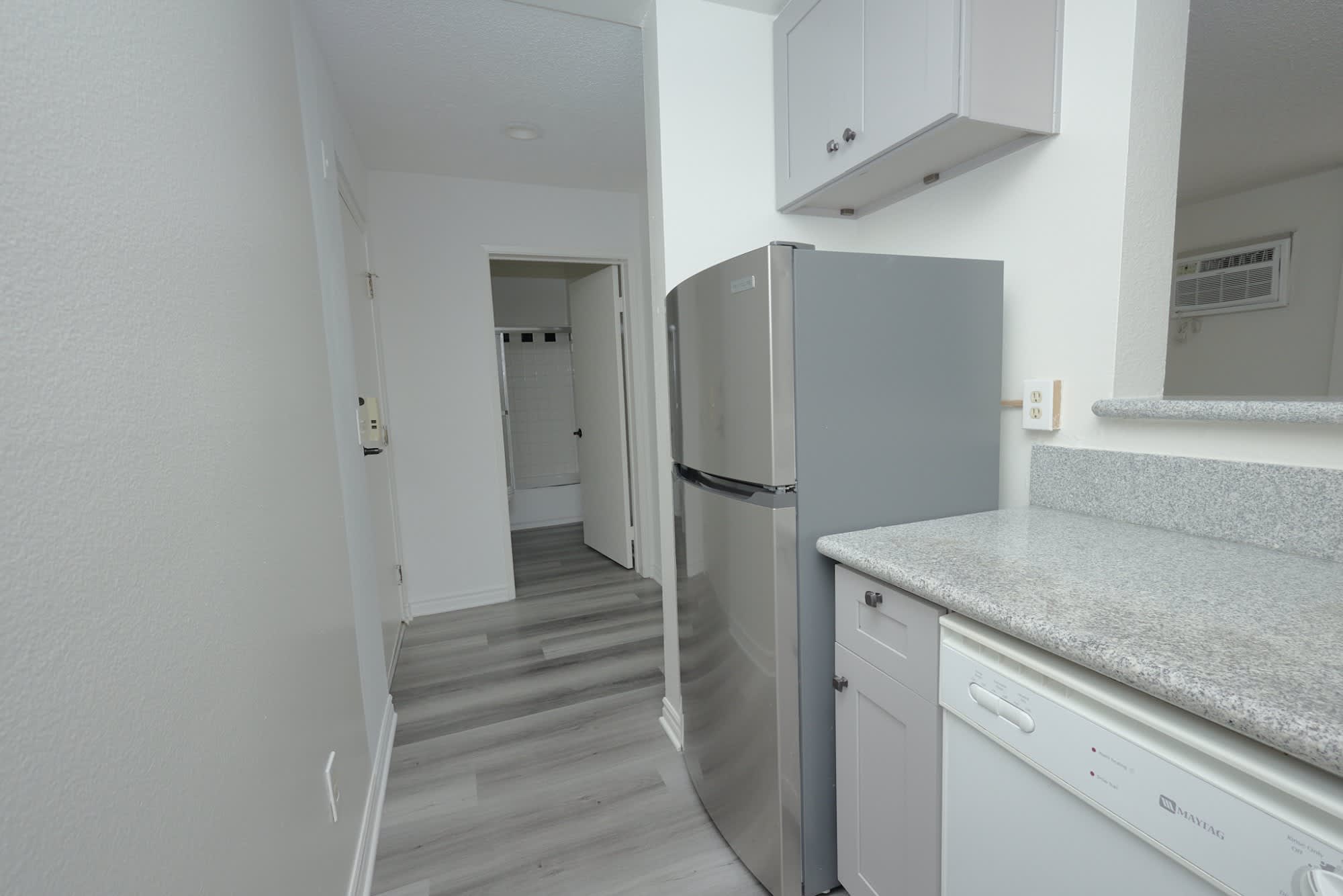 1632 N. Formosa Ave. – photo 4