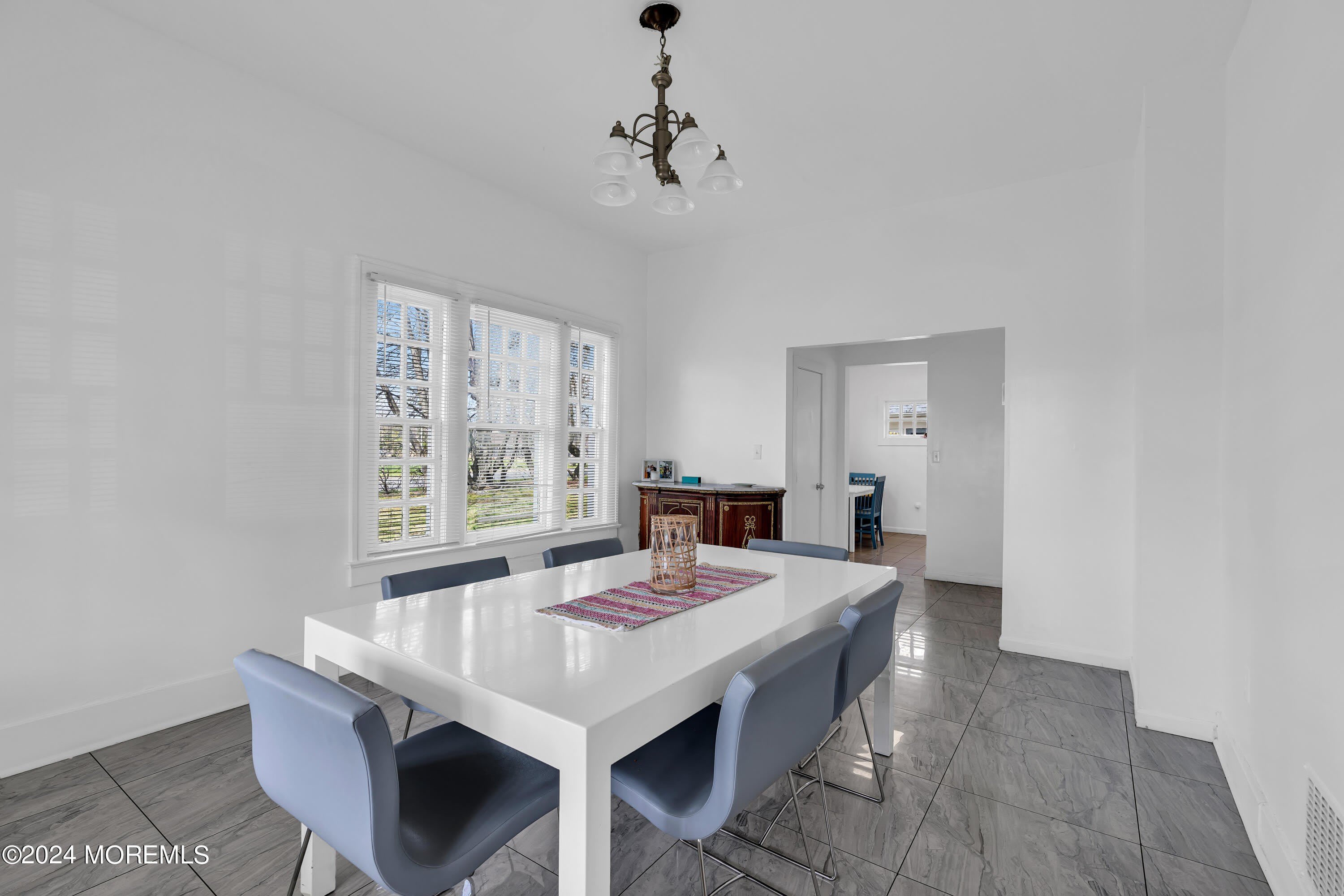 17 Lakeview Road – photo 4