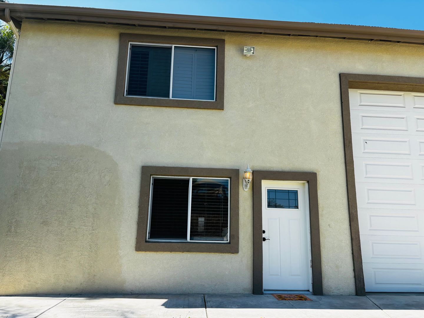 Spacious & Newly Updated 1-Bedroom ADU in Gated Woodcrest Property with Parking & Laundry – photo 3