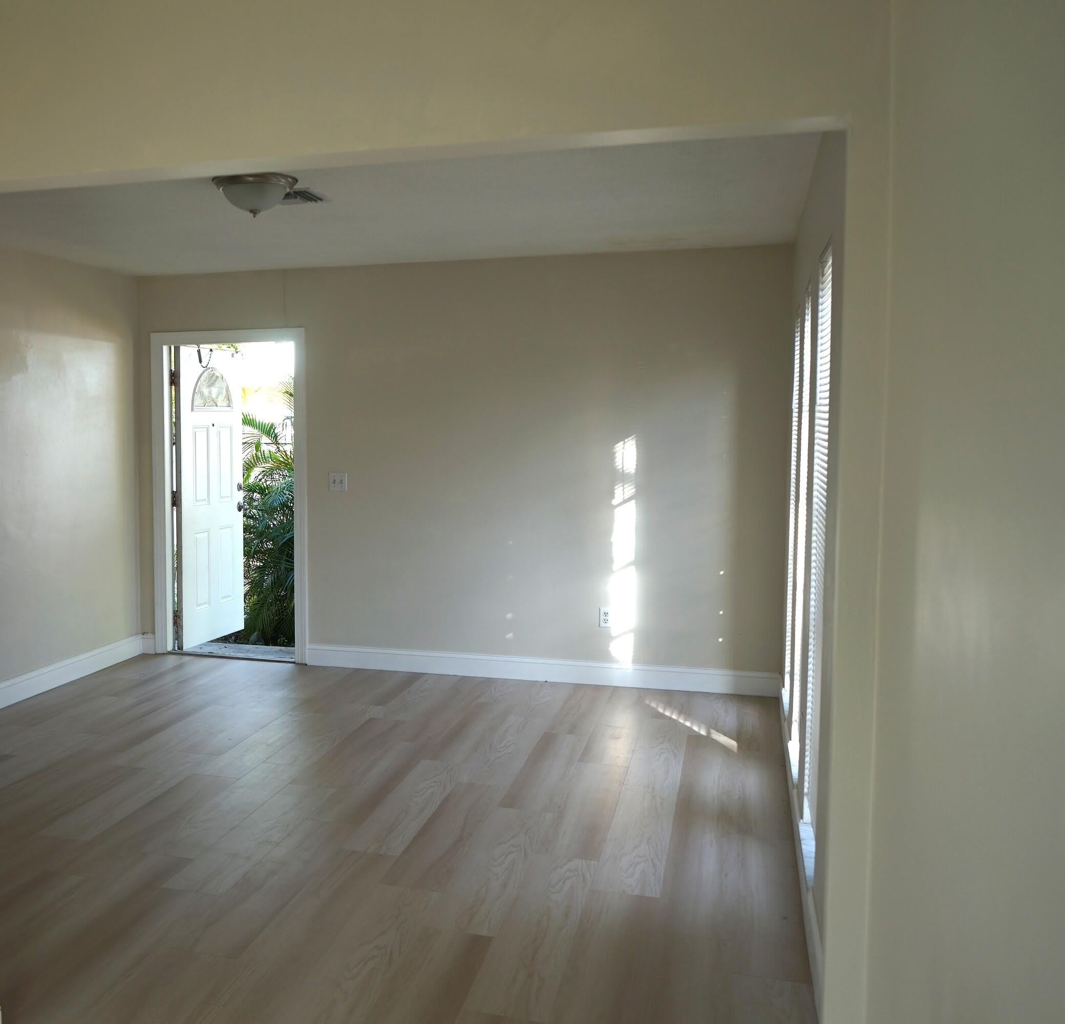 1957 Liberty Street – photo 5