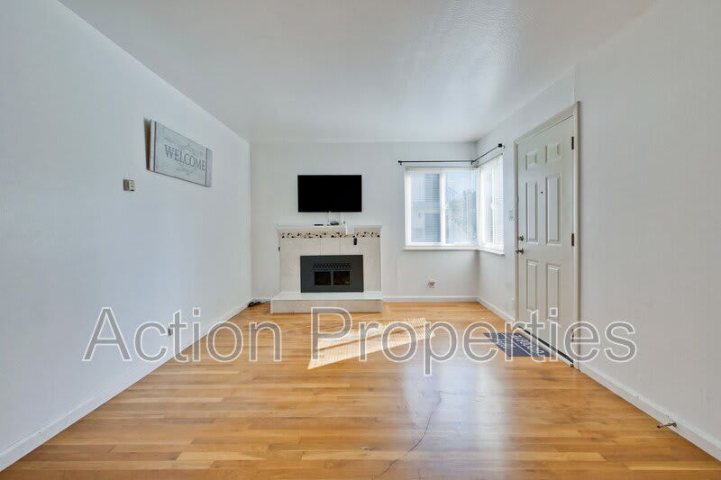 2709 Alma Street – photo 4