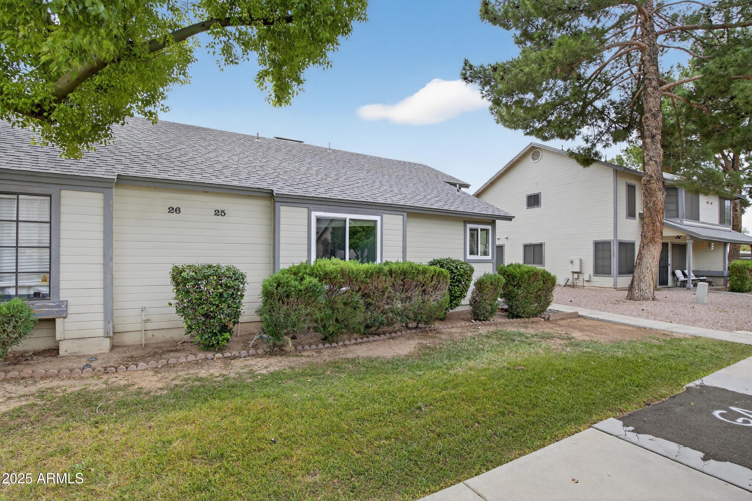 2455 E BROADWAY Road – photo 2