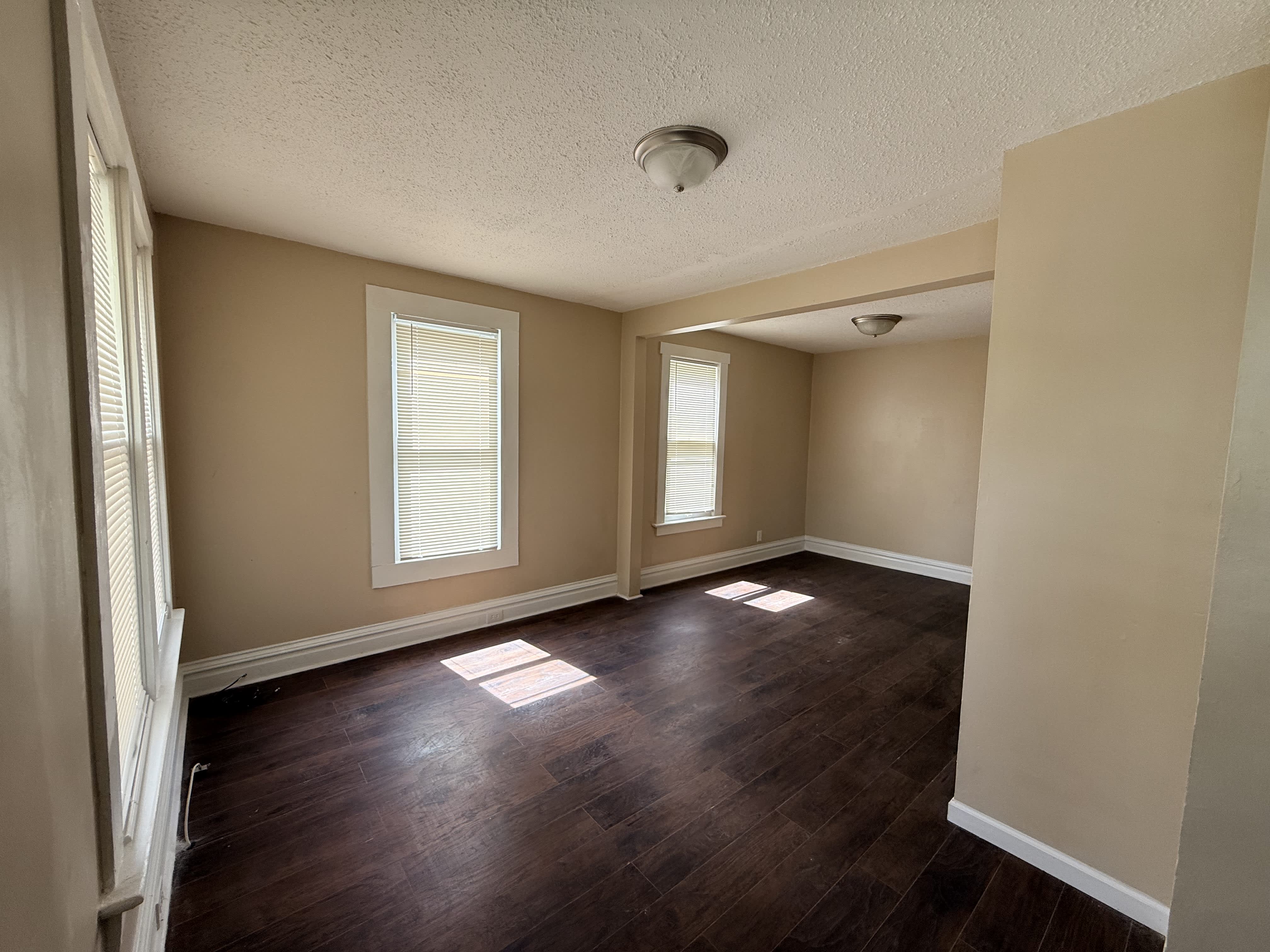 5471 Janet Ave – photo 2