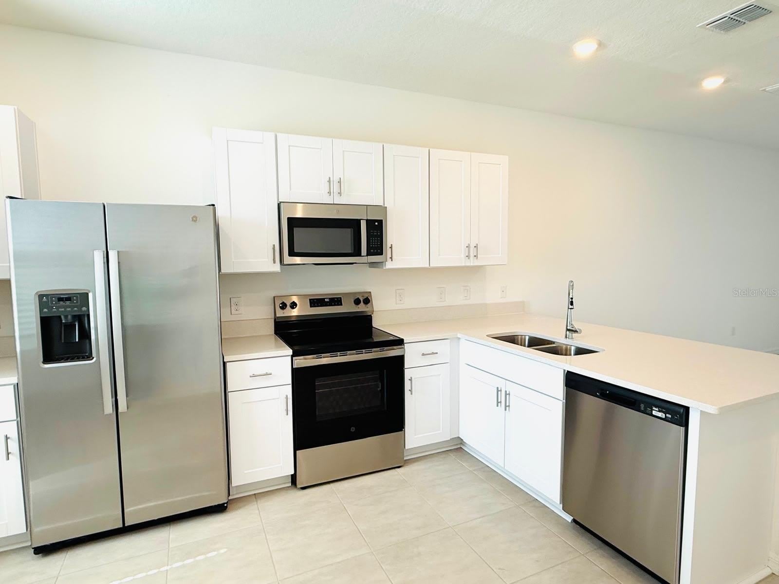2980 SKYLINE Loop – photo 2