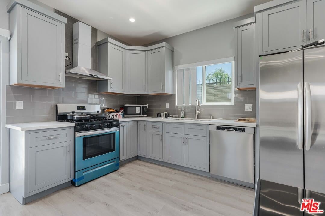 8224 Vanscoy Ave – photo 2