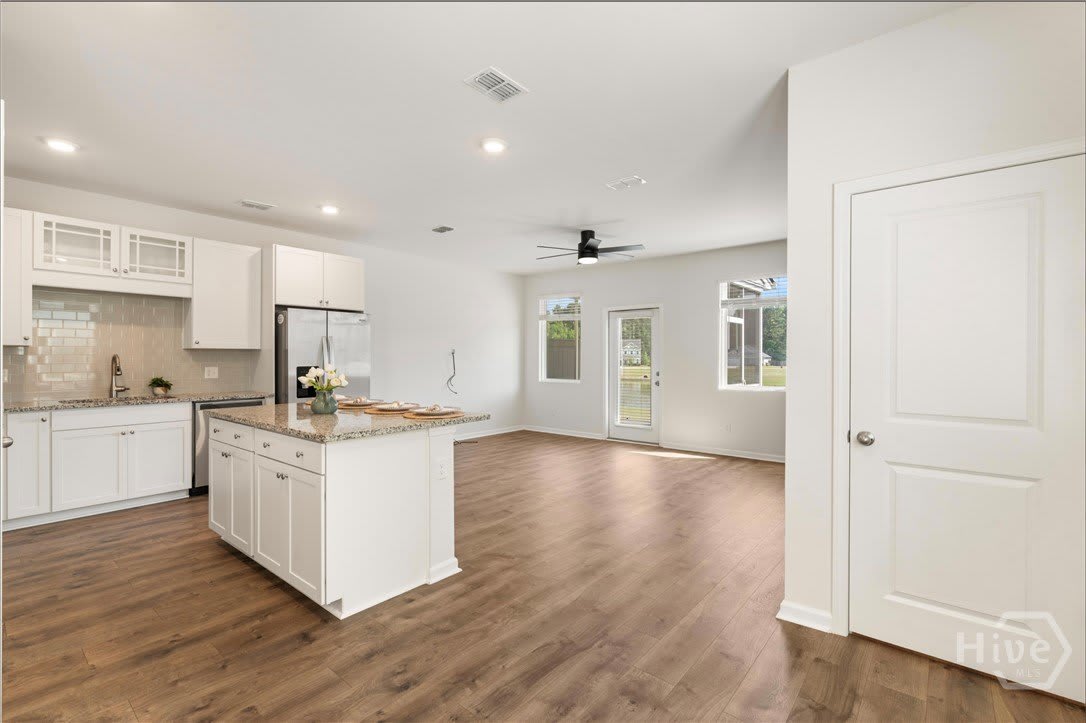 149 Benelli Drive – photo 3