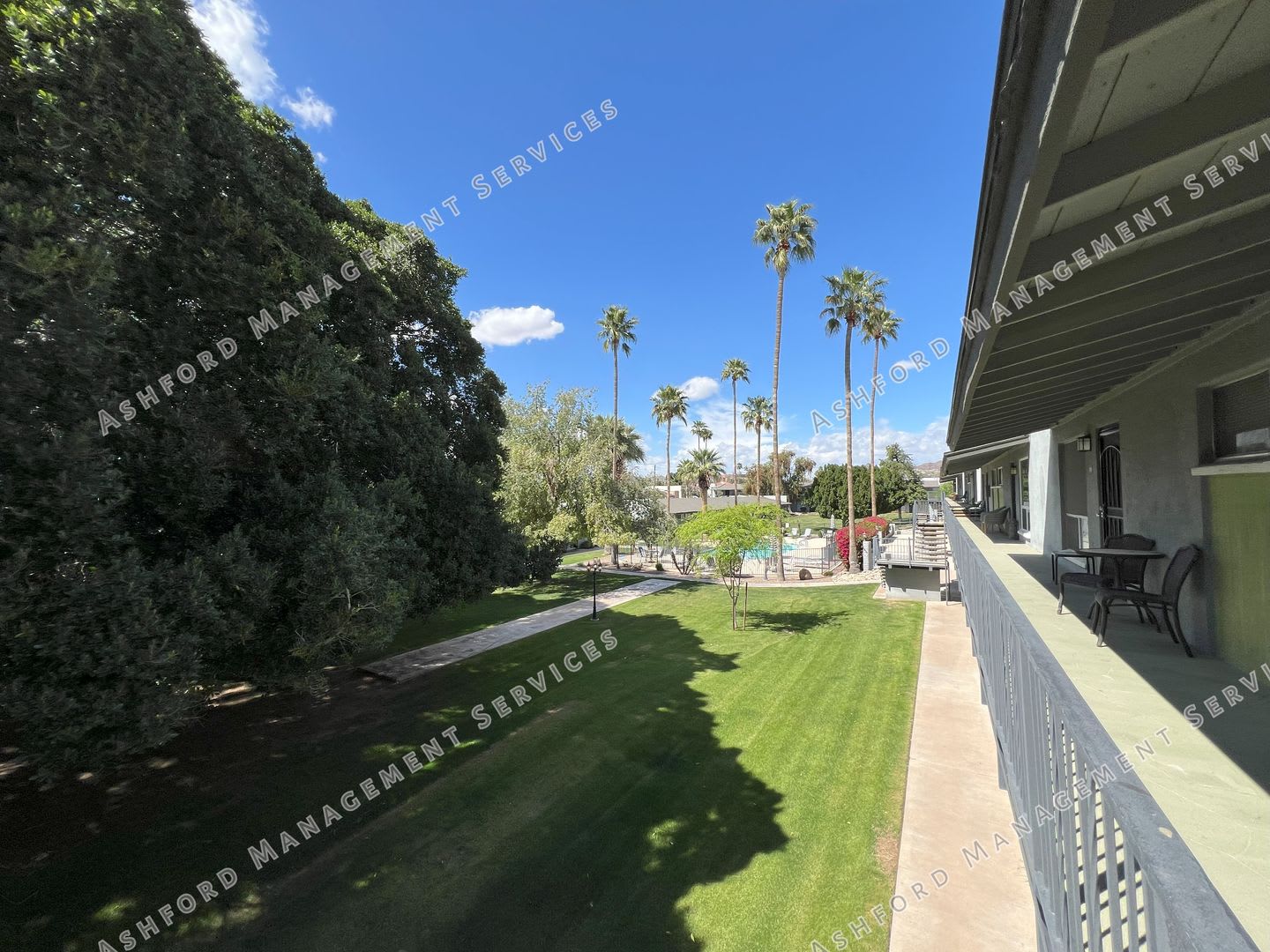 ***MOVE IN SPECIAL***UTILS INCLUDED: ONE BEDROOM UPSTAIRS CONDO – photo 4