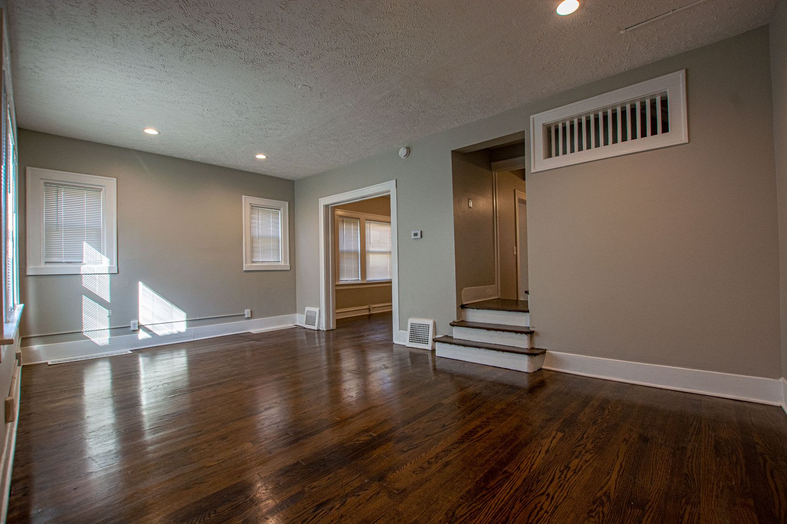 3 Bedroom Rental – photo 3