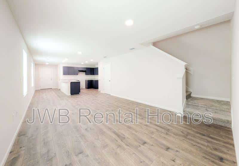 9097 India Ave – photo 3