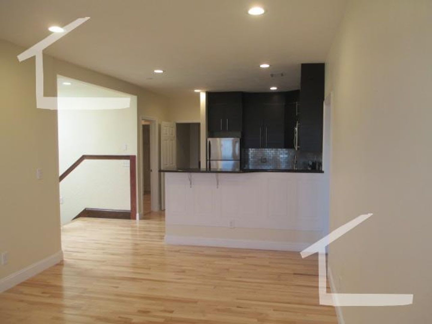 Huge, updated, sunny 5 bed in Coolidge Corner for 9/1! – photo 2