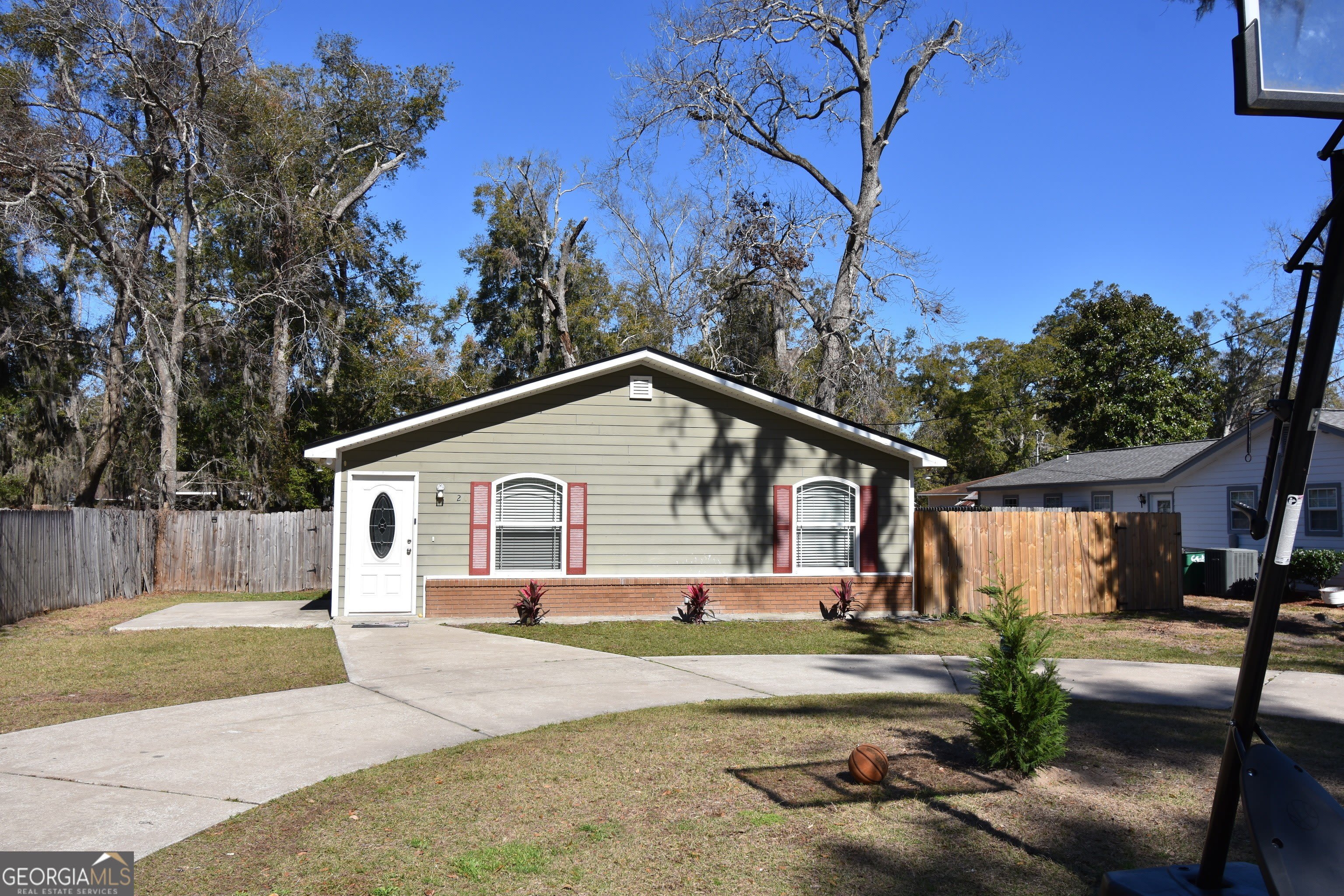 208 Gunter Street – photo 3