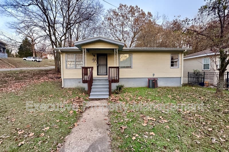 1045 Waverly Street – photo 1