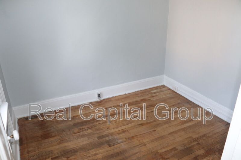 130 5th Ave – photo 3
