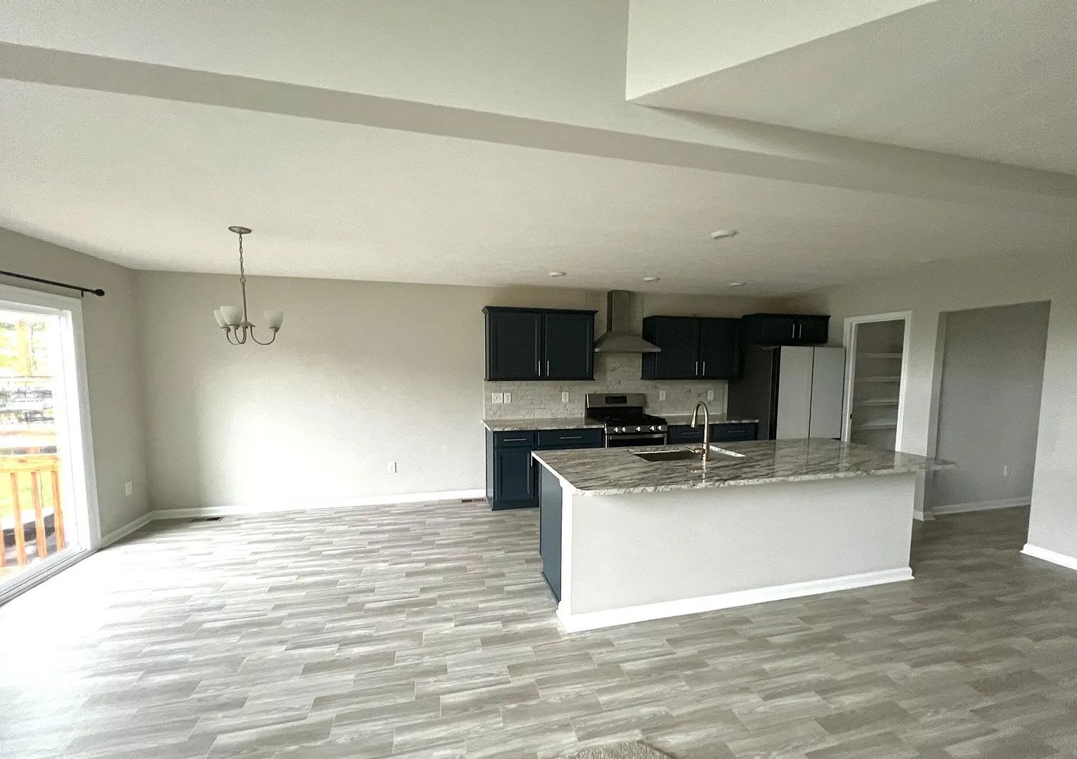 Premium East Louisville Living: 4-Bedroom 3 Bathooms – photo 5