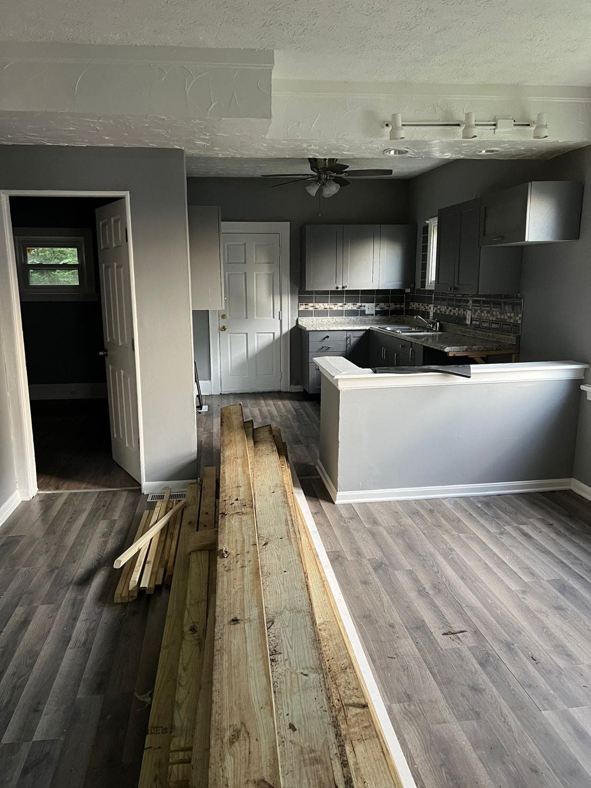 1909 Fairmount Ave – photo 5