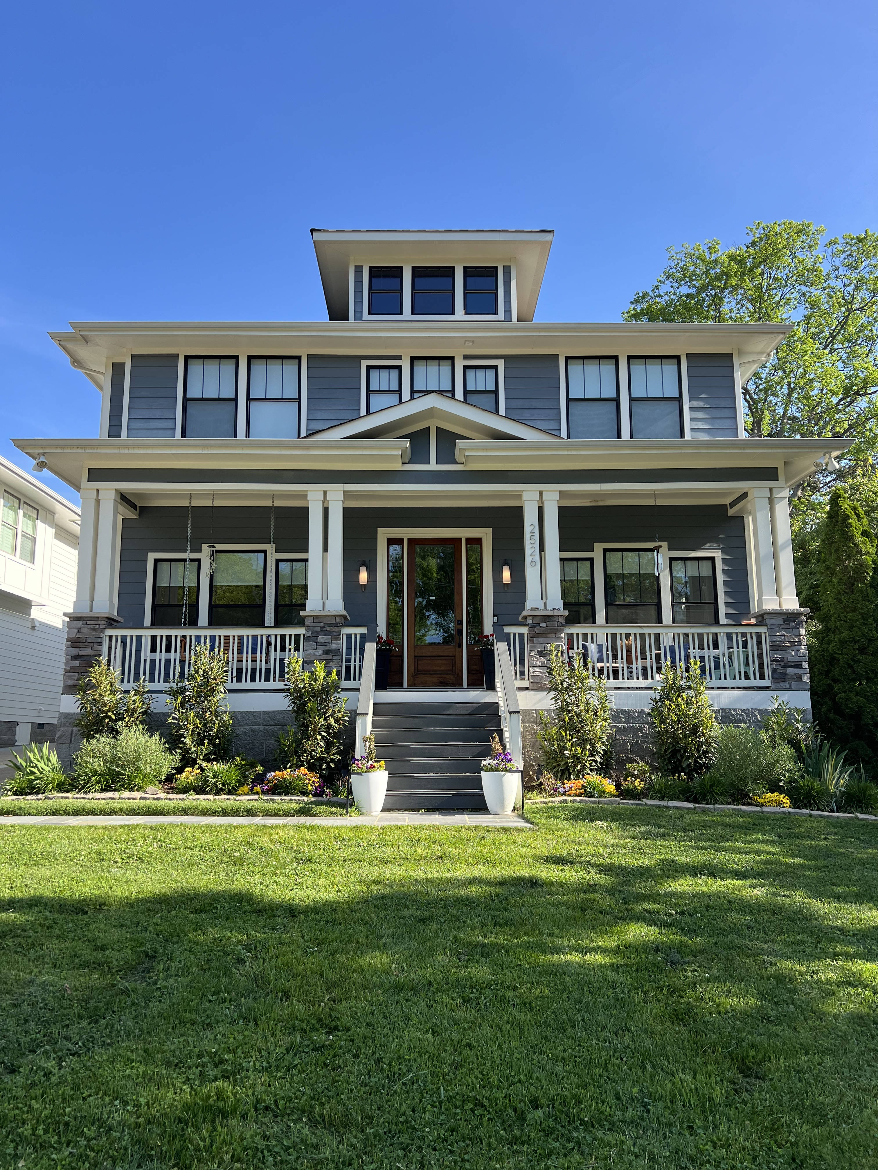 2526 Ashwood Avenue – photo 1