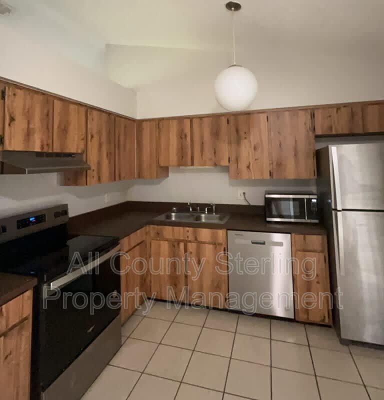 923 Bryan Ct. – photo 2