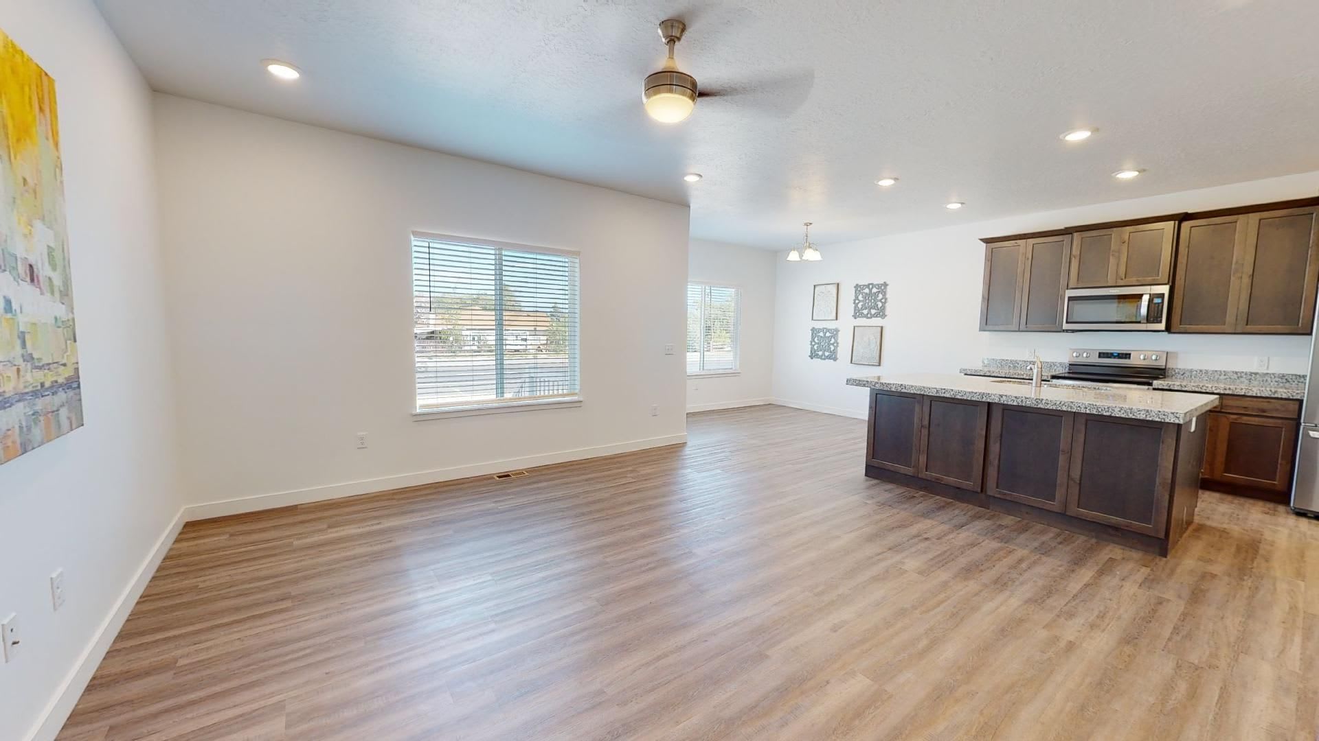 Beautiful 4-BED TOWNHOME FOR RENT – photo 4
