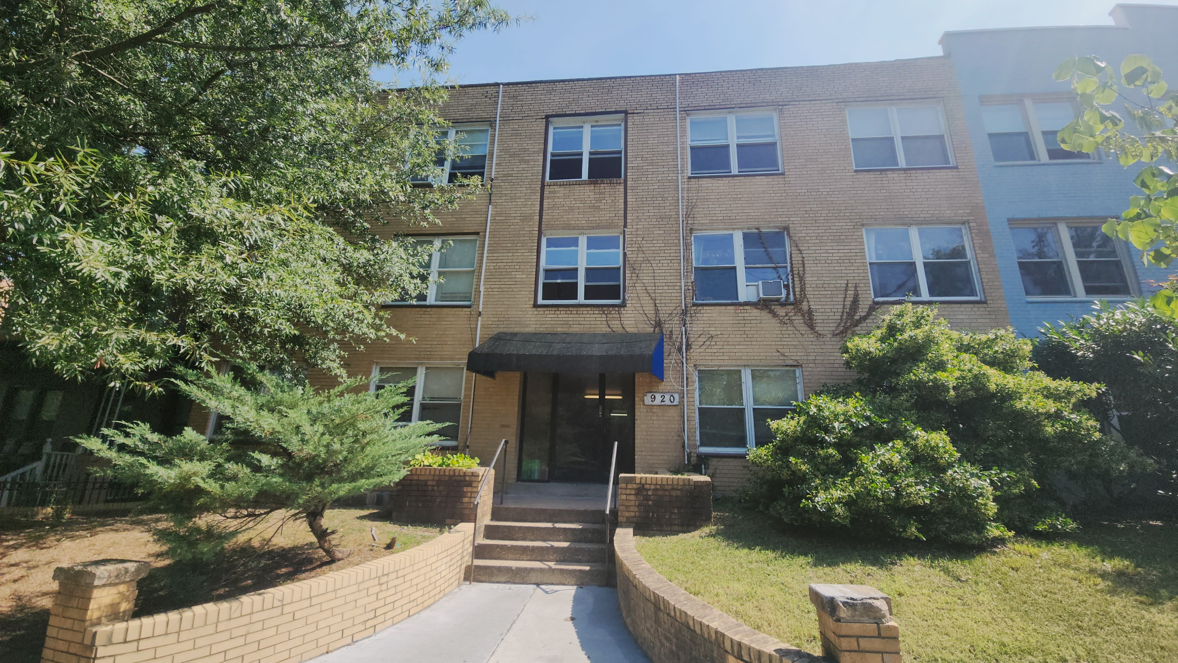 920 Madison St Nw – photo 2