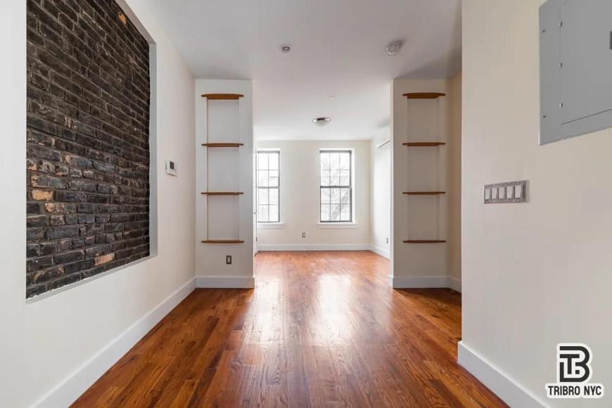 215 Marion Street – photo 2