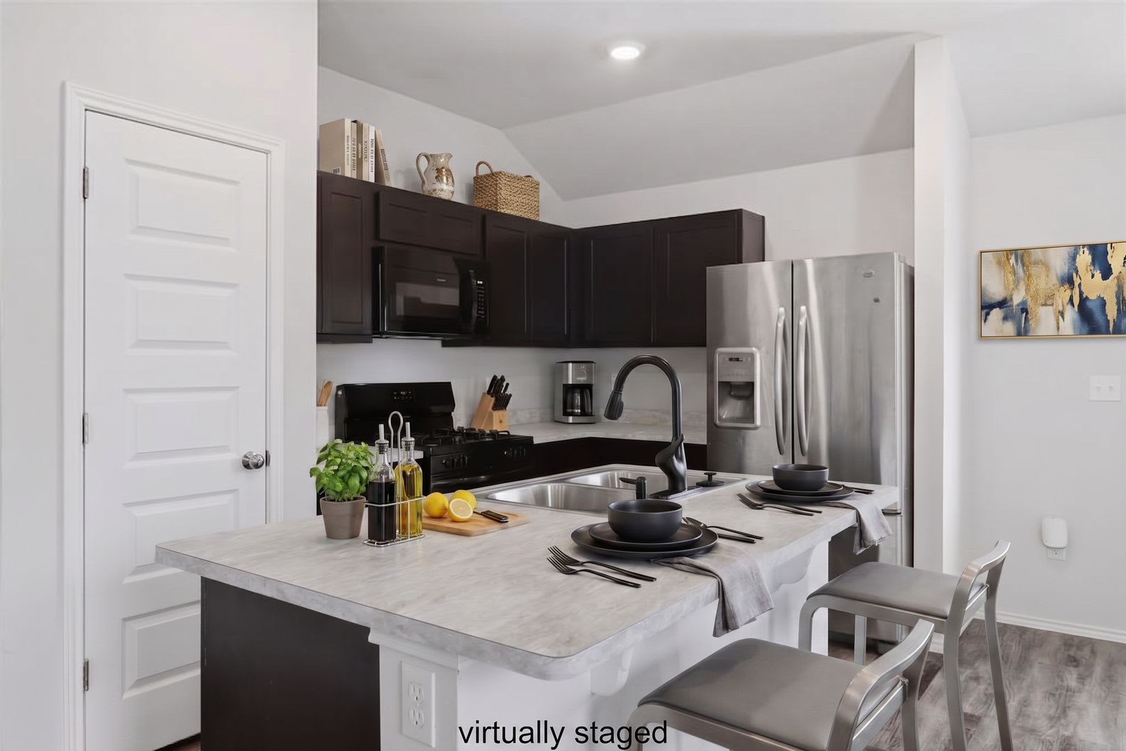 Nearly Brand New, 3 bed, 2 bath, 2 car, Yukon schools – photo 3