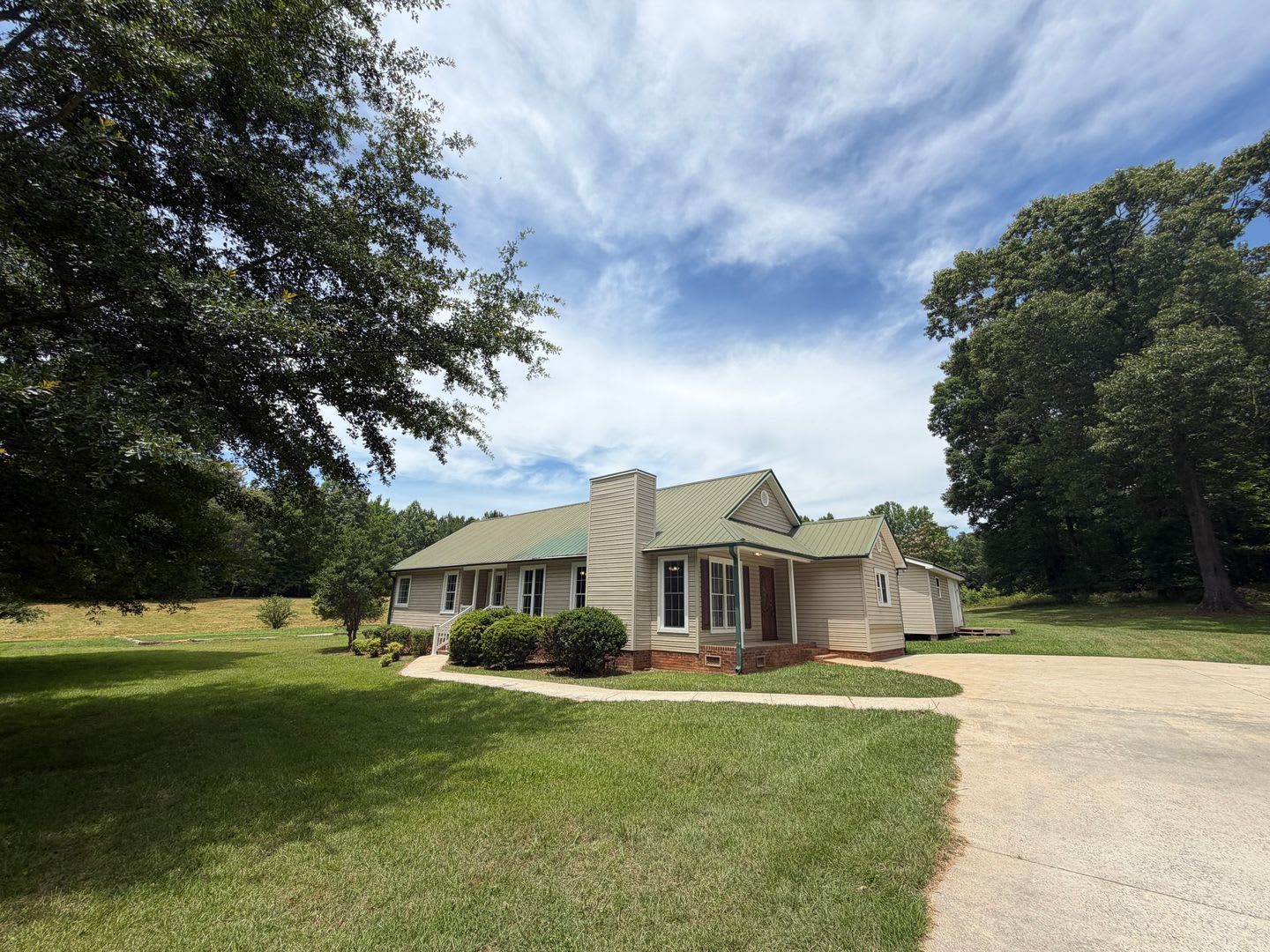 Exclusively Offered By Muse Realty Rentals, LLC – photo 3