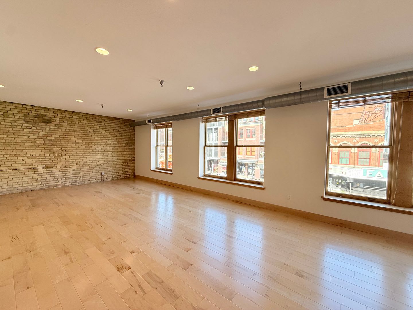 319 Broadway – photo 3