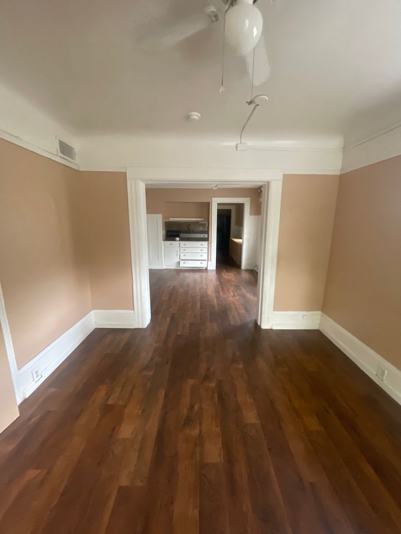 521 T St #B – photo 3