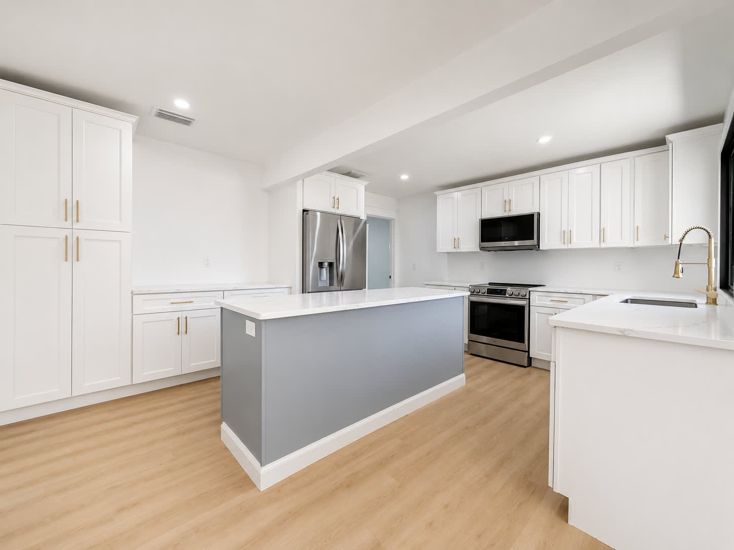 5419 4th St. – photo 2