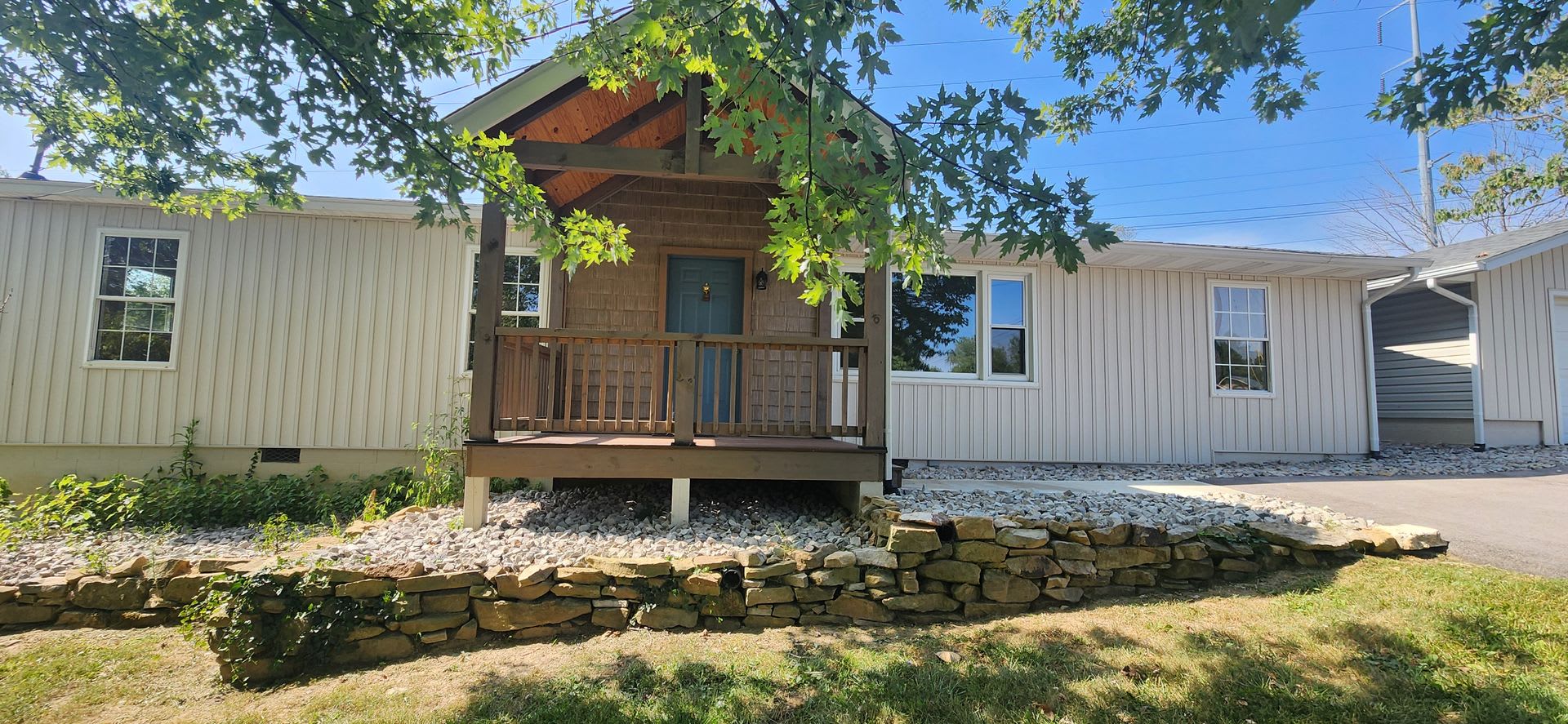 Right In The Heart Of Crossville Complete Remodel Available For 1 Year Lease 3 Bedroom 2 Bath Bonus Room – photo 1