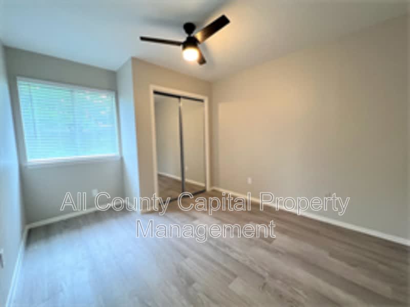 12214 Thompkins Unit A – photo 3